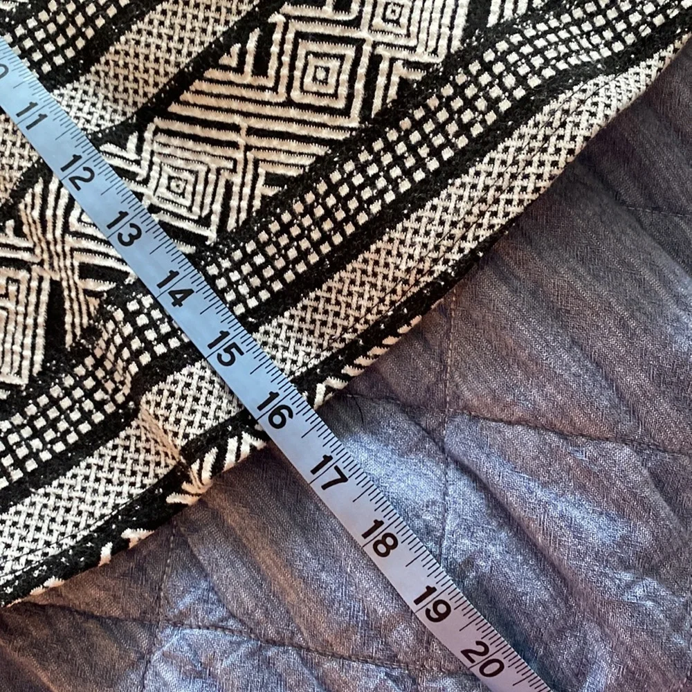 Patterned skirt - Picture 7 of 8